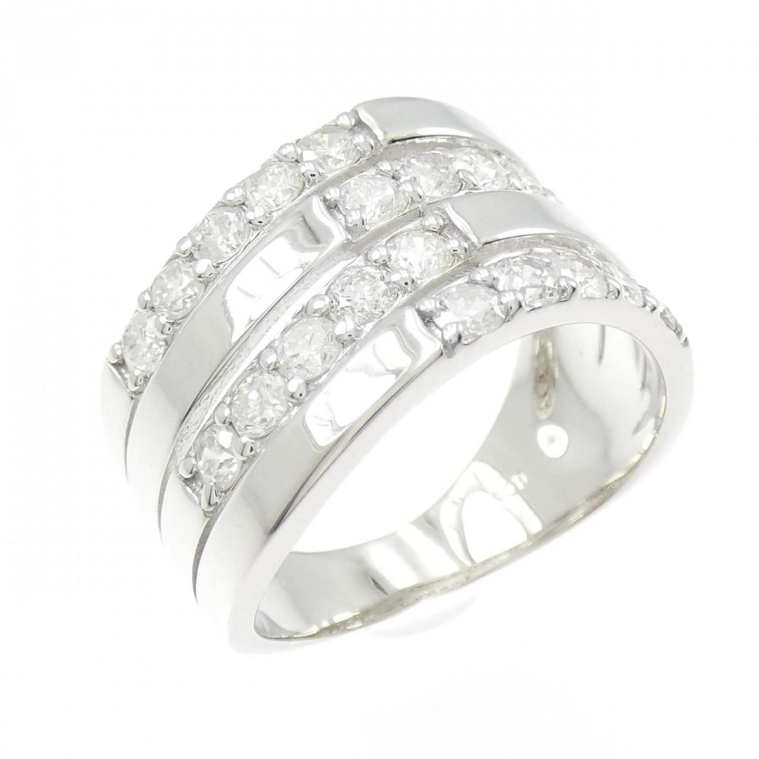K18WG DIAMOND RING: K18WG Diamond Ring Brand: Unbranded Type/Style: Diamond Ring Material: K18 white gold, Main Stone Natural Color: white gold Size: US6 1/4 Accessories: None Accessories Notice: When purchas