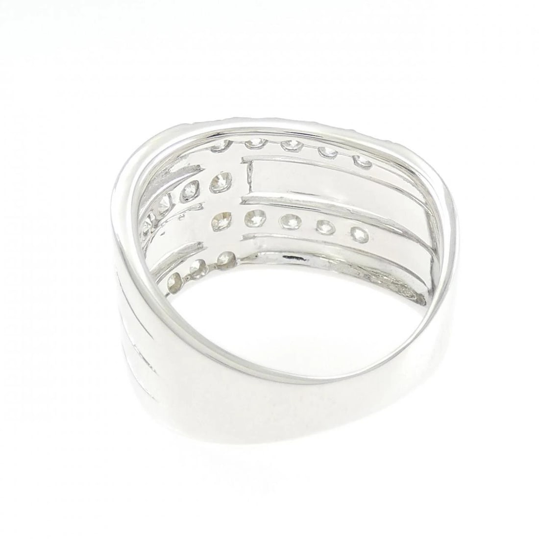 K18WG DIAMOND RING - 3