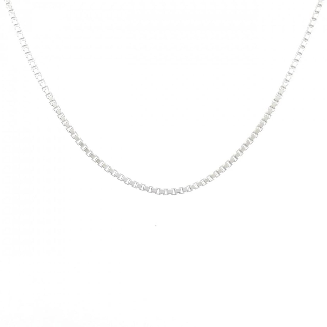 K18WG VENETIAN CHAIN NECKLACE: K18WG Venetian Chain Necklace Brand: Unbranded Type/Style: Necklace Material: K18 white gold, Color: white gold Size: length 65cm Chain maximum width approx.: 1.2mm Accessories: None Accessories