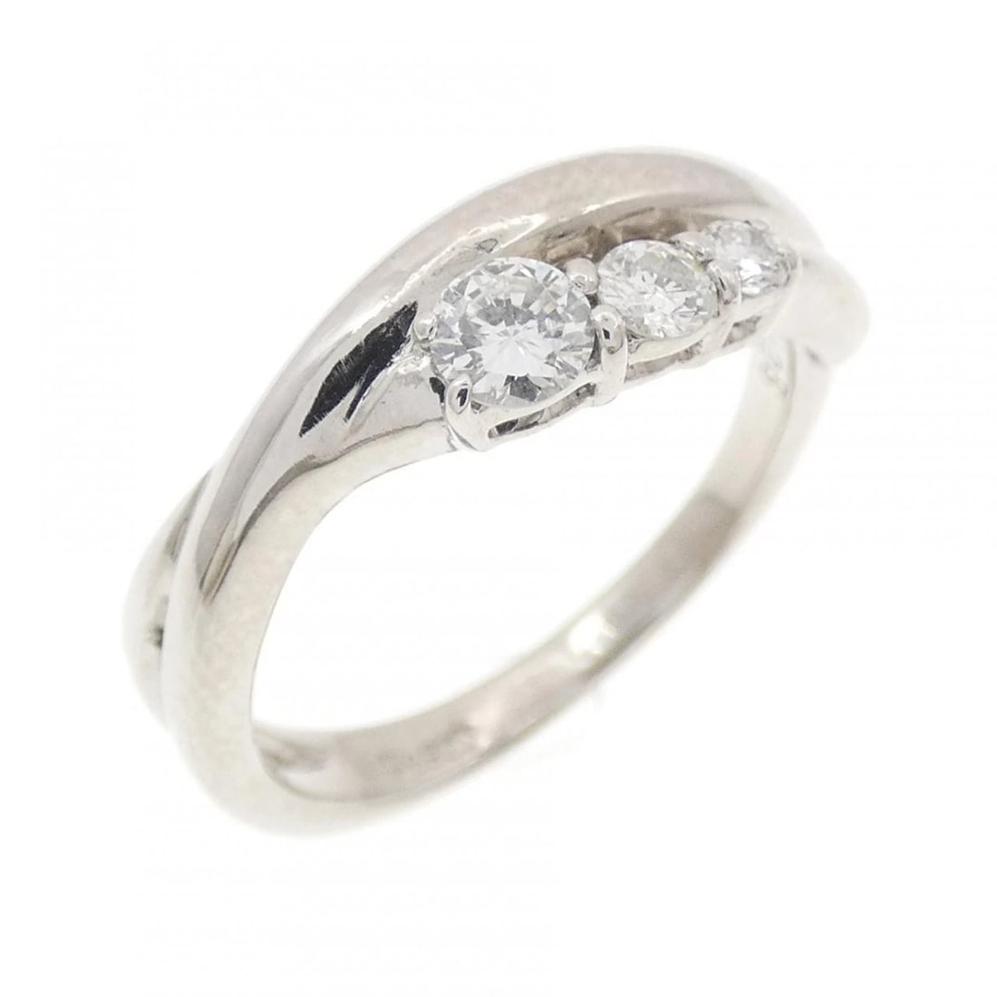 PT900 DIAMOND RING: PT900 Diamond Ring Brand: Unbranded Type/Style: Diamond Ring Material: Platinum900, Main Stone Natural Color: Platinum Size: US5 3/4 Accessories: None Accessories Notice: When purchasing pre-owned
