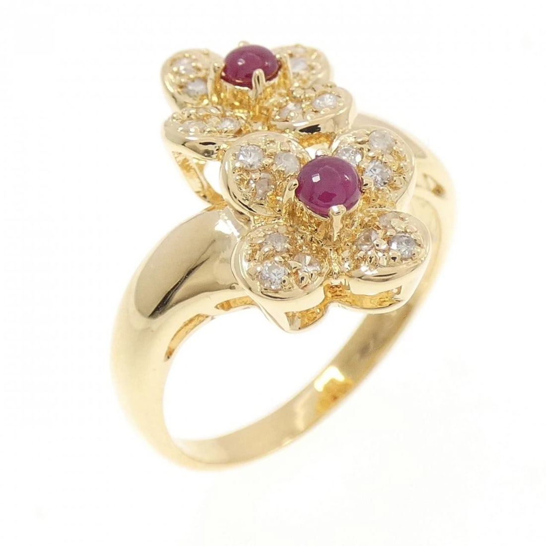 K18YG FLOWER RUBY RING: K18YG Flower Ruby Ring Brand: Unbranded Type/Style: Ruby Ring Material: K18 yellow gold, Main Stone Ruby Color: yellow gold Size: US6 1/4 Accessories: None Accessories Notice: When purchasing