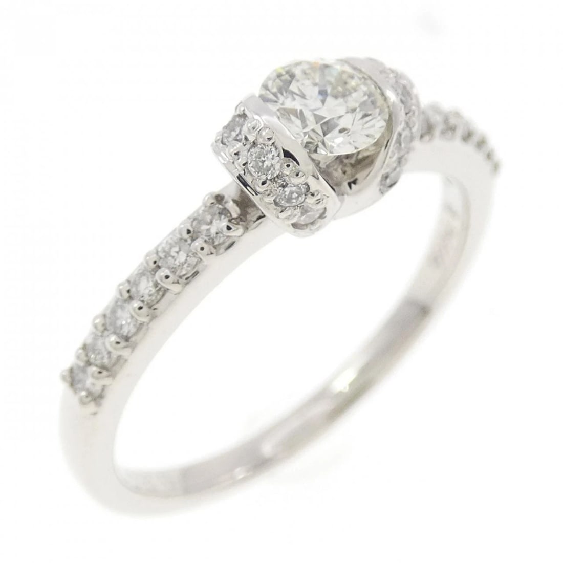 PT900 DIAMOND RING: PT900 Diamond Ring Brand: Unbranded Type/Style: Diamond Ring Material: Platinum900, Main Stone Natural Color: Platinum Size: US6 Accessories: None Accessories Notice: When purchasing pre-owned goods,