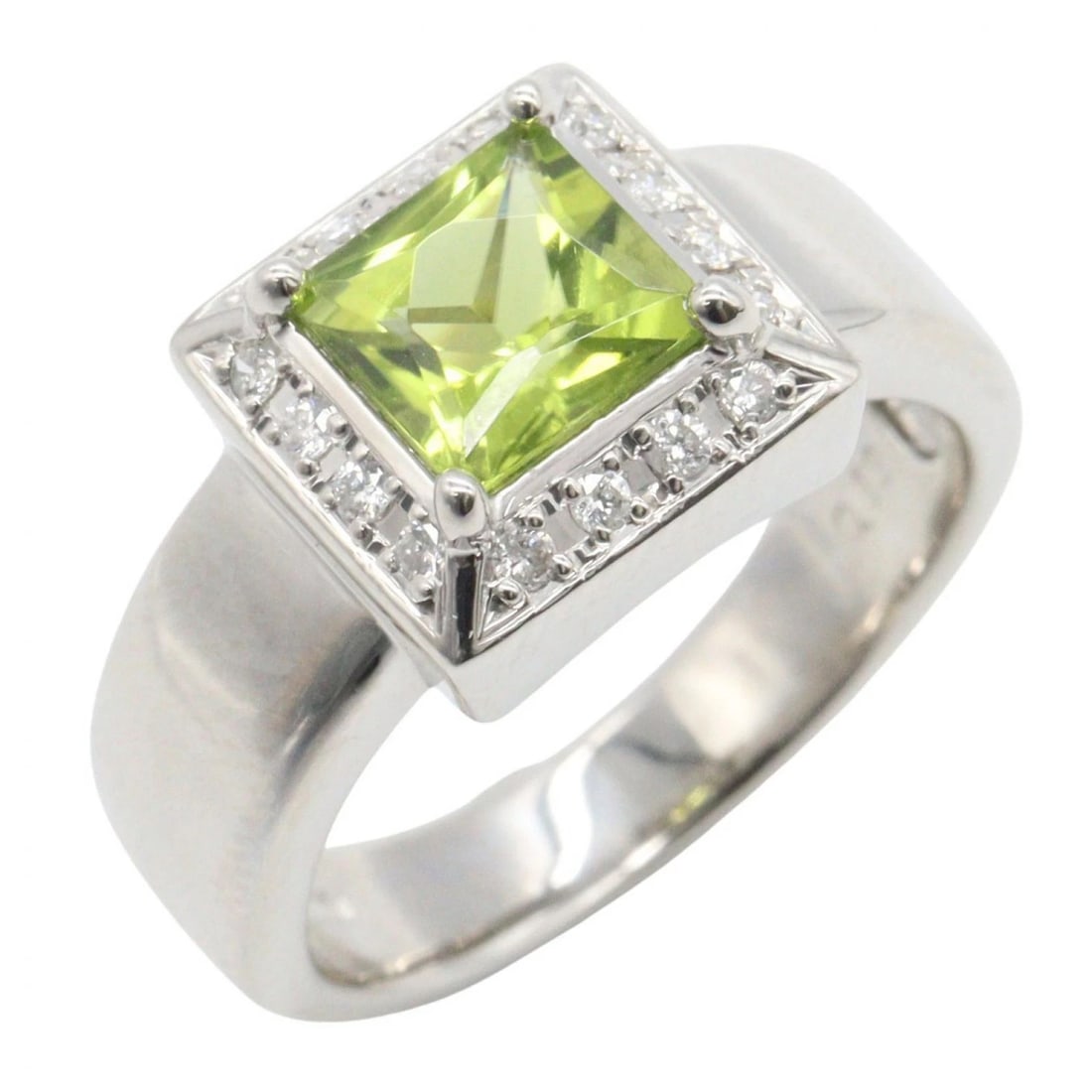 JEWELRY PERIDOT DIAMOND RING: JEWELRY Peridot Diamond Ring Brand: JEWELRY Type/Style: Ring Material: Pt900 Platinum, Color: Silver Size: US size 5.75 Accessories: None Accessories Notice: When purchasing pre-owned goods, please