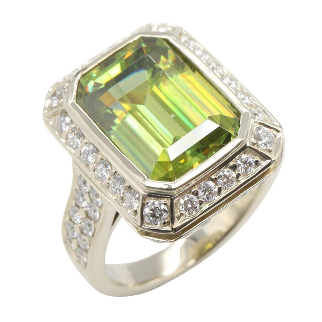 JEWELRY SPHENE DIAMOND RING (1 of 3)