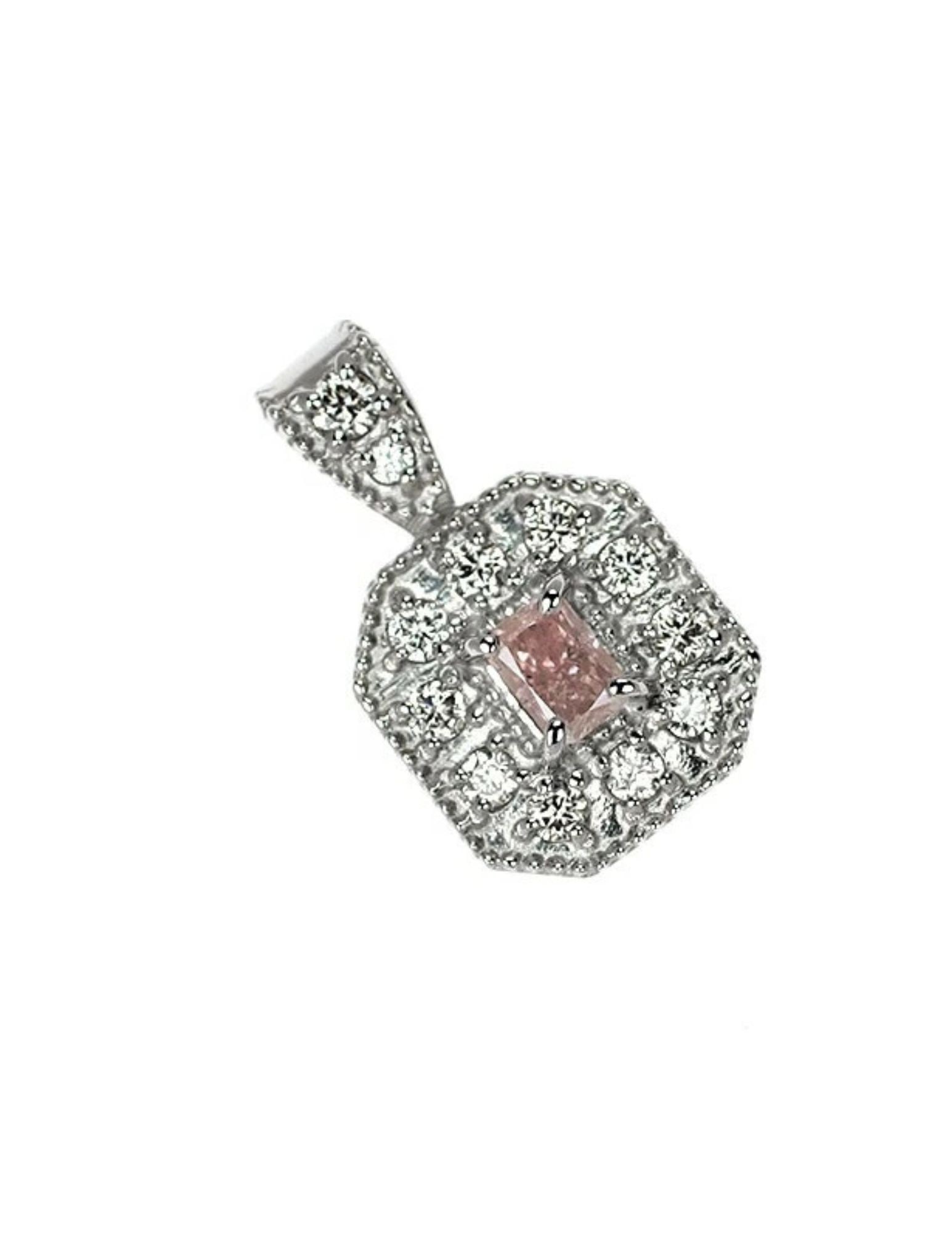 PT950 NATURAL PINK DIAMOND PENDANT TOP: Pt950 natural pink diamond pendant top Brand: None Type/Style: pendant top Material: Pt900, Main Stone Natural Color: PT Size: Length/Width/Diameter 13.0 Accessories: None Accessories Notice: When