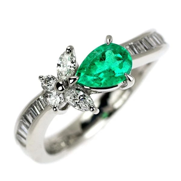 PT900 PEAR SHAPE EMERALD DIAMOND RING: Pt900 pear shape emerald diamond ring Brand: None Type/Style: Ring Material: Pt900, Main Stone Natural/emerald Color: None Size: 5.5 - 5.75 US Accessories: None Accessories Notice: When purchasing