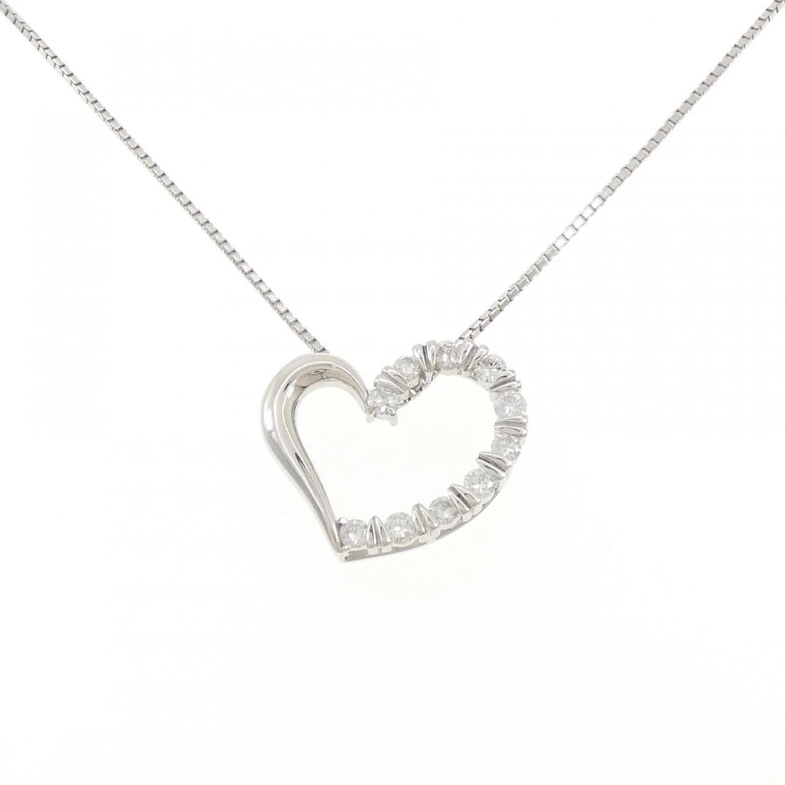 PT/PT850 HEART DIAMOND NECKLACE: PT/PT850 Heart Diamond Necklace Brand: Unbranded Type/Style: Diamond Necklace Material: Platinum/Platinum850, Main Stone Natural Color: PT Size: Length: 50cm Accessories: None Accessories Notice: