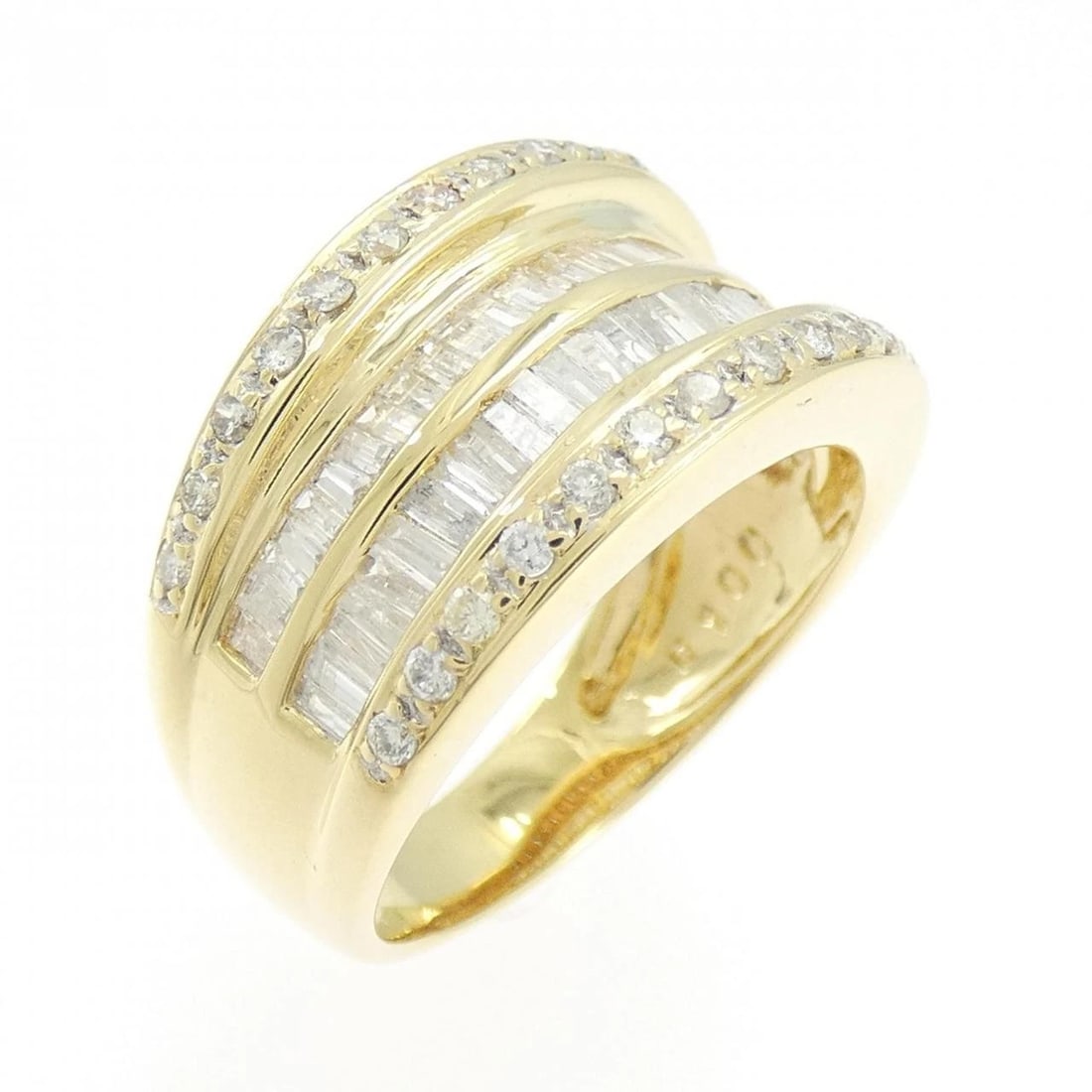 K18YG/K18WG DIAMOND RING: K18YG/K18WG Diamond Ring Brand: Unbranded Type/Style: Diamond Ring Material: 18K Yellow Gold/18K White Gold, Main Stone Natural Color: YG, WG Size: US6 1/4 Accessories: None Accessories Notice: When