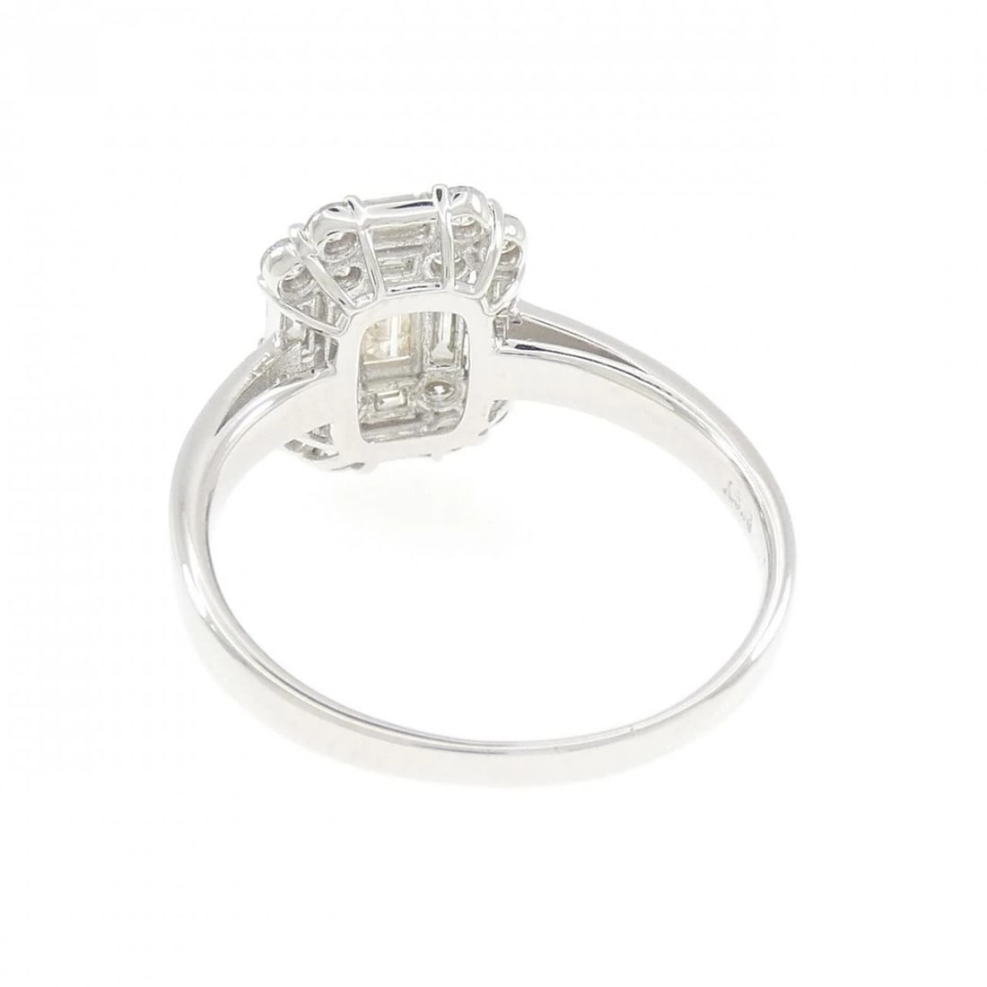 K18WG DIAMOND RING - 3