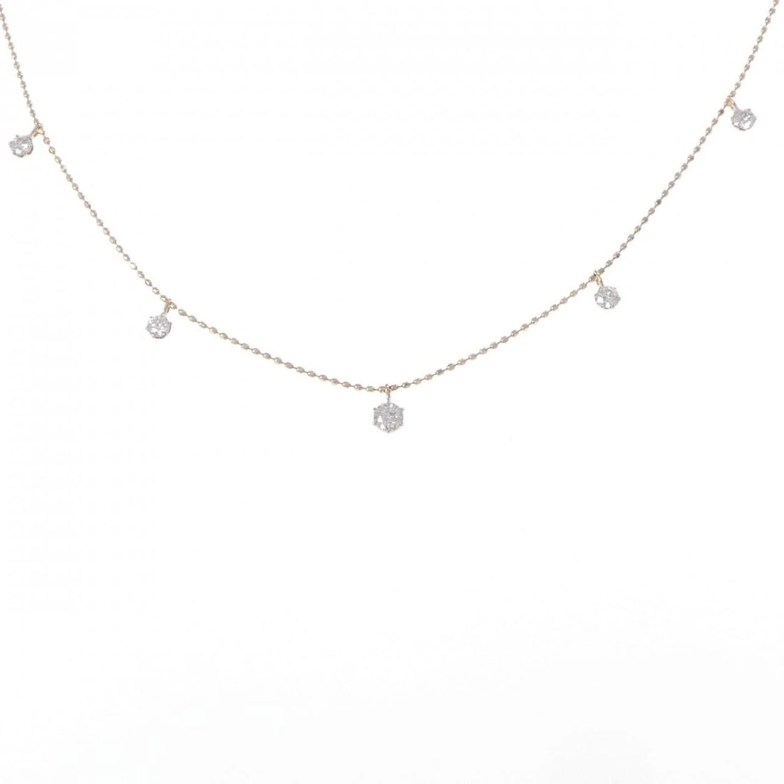 K18YG DIAMOND NECKLACE: K18YG Diamond Necklace Brand: Unbranded Type/Style: Diamond Necklace Material: K18 yellow gold, Main Stone Natural Color: YG Size: Length: 45cm Accessories: None Accessories Notice: When purchasing