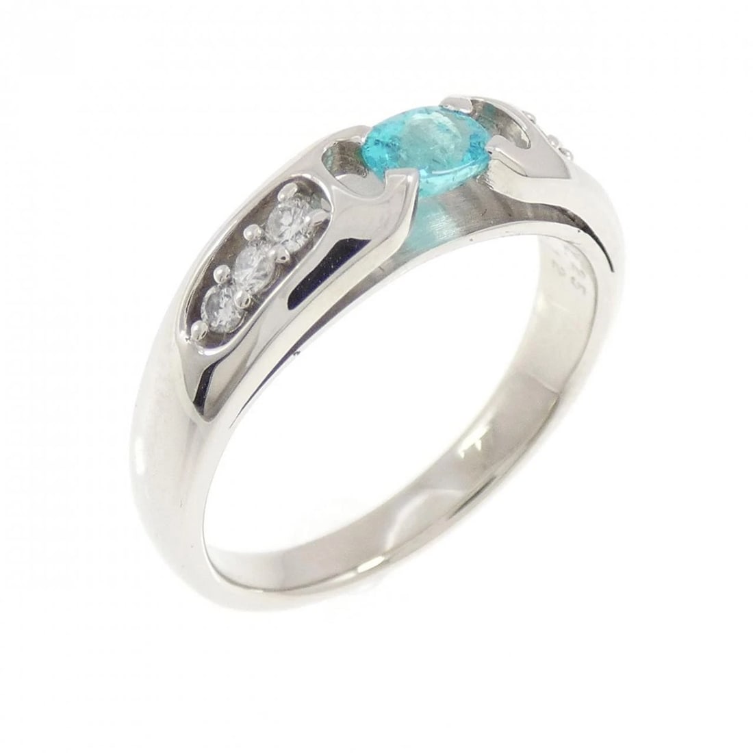 PT900 PARAIBA TOURMALINE RING: PT900 Paraiba tourmaline ring Brand: Unbranded Type/Style: Paraiba Tourmaline Ring Material: Platinum900, Main Stone Paraiba Tourmaline, Natural Color: PT Size: US6 1/4 Accessories: None A