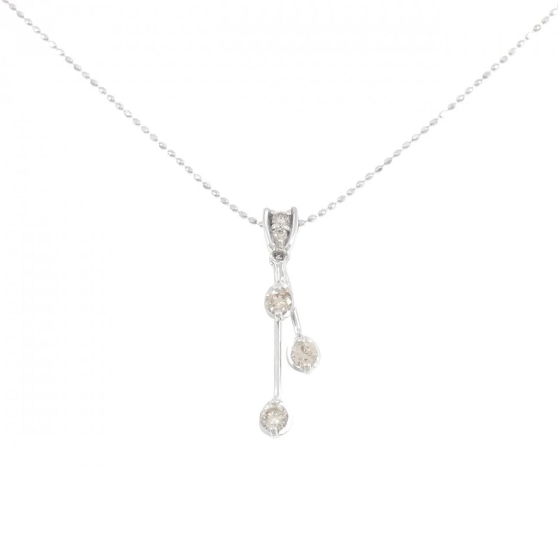 K18WG DIAMOND NECKLACE: K18WG Diamond Necklace Brand: Unbranded Type/Style: Diamond Necklace Material: K18 white gold, Main Stone Natural Color: WG Size: Length: 40cm Accessories: None Accessories Notice: When purchasing