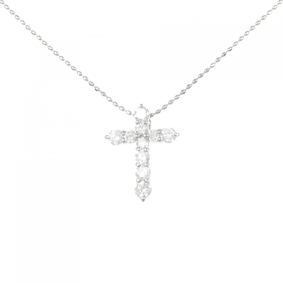 PT900/PT850 CROSS DIAMOND NECKLACE: PT900/PT850 Cross Diamond Necklace Brand: Unbranded Type/Style: Diamond Necklace Material: Platinum900/Platinum850, Main Stone Natural Color: PT Size: Length: 41cm Accessories: None Accessories