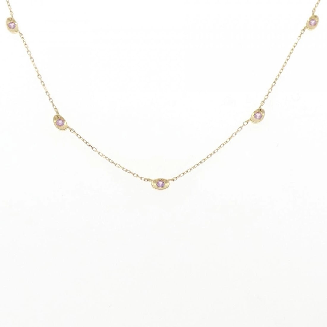 K18YG SAPPHIRE NECKLACE: K18YG Sapphire Necklace Brand: Unbranded Type/Style: Sapphire Necklace Material: K18 yellow gold, Main Stone Sapphire Color: YG Size: Length: 40cm Accessories: None Accessories Notice: Whe