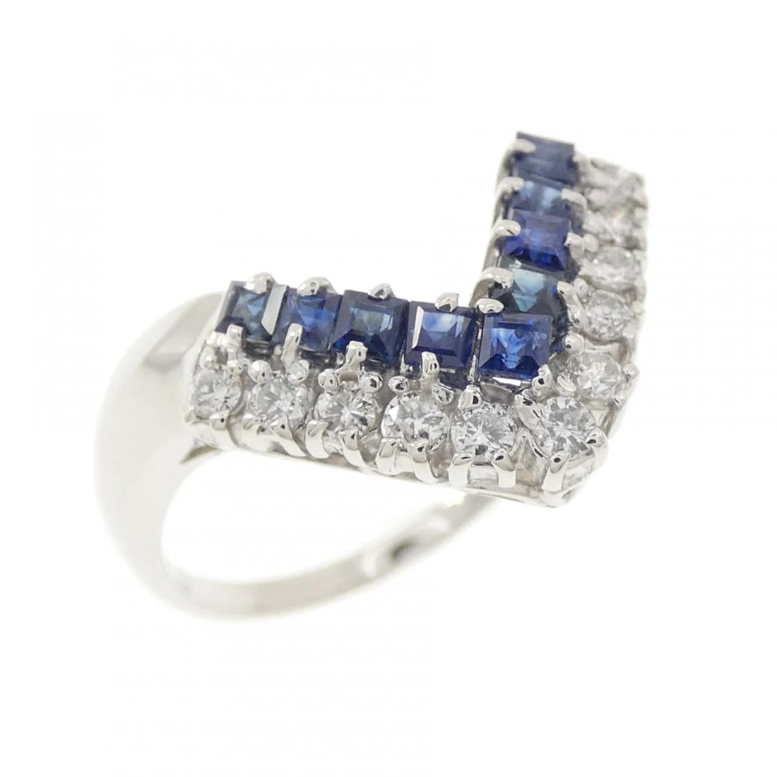 PT900 SAPPHIRE RING: PT900 Sapphire Ring Brand: Unbranded Type/Style: Sapphire Ring Material: Platinum900, Main Stone Sapphire, Natural Color: PT Size: US7 1/4 Accessories: None Accessories Notice: When purchasing