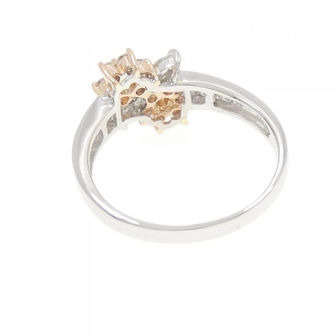 PT900/K14PG FLOWER DIAMOND RING - 3