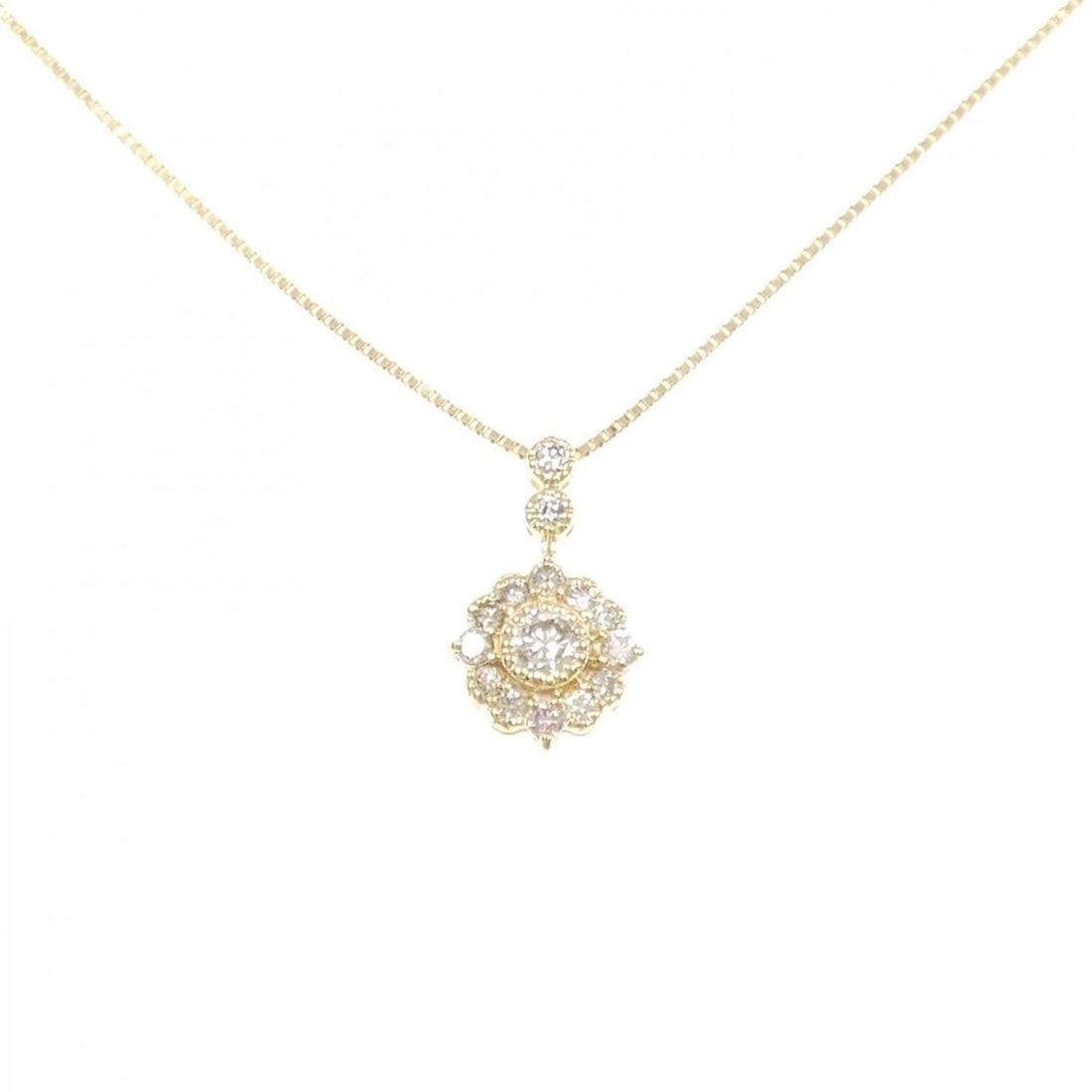 K18YG DIAMOND NECKLACE: K18YG Diamond Necklace Brand: Unbranded Type/Style: Diamond Necklace Material: K18 yellow gold, Main Stone Natural Color: YG Size: Length: 45cm Accessories: None Accessories Notice: When purchasing