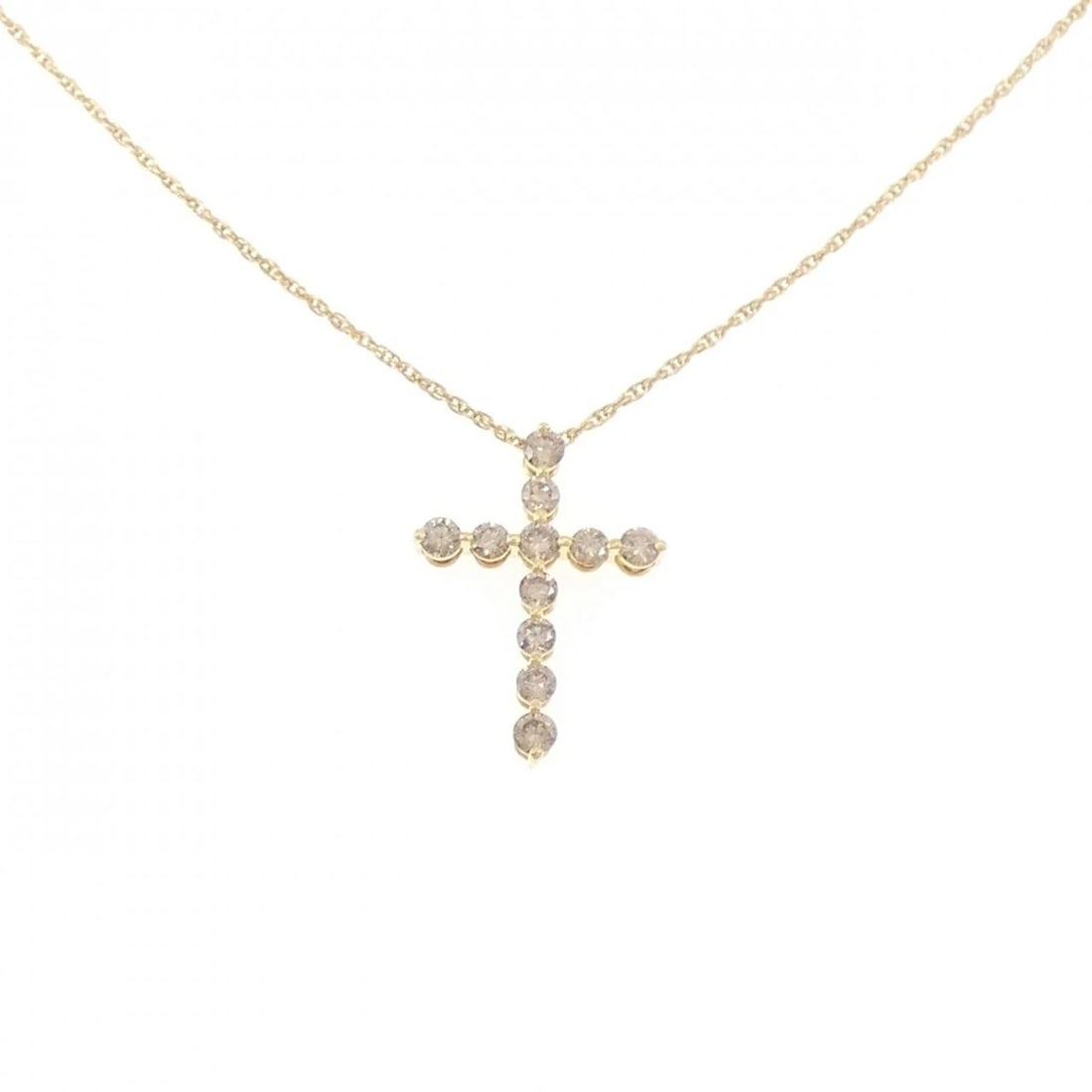 K18YG CROSS DIAMOND NECKLACE: K18YG Cross Diamond Necklace Brand: Unbranded Type/Style: Diamond Necklace Material: K18 yellow gold, Main Stone Natural Color: YG Size: Length: 40cm Accessories: None Accessories Notice: When
