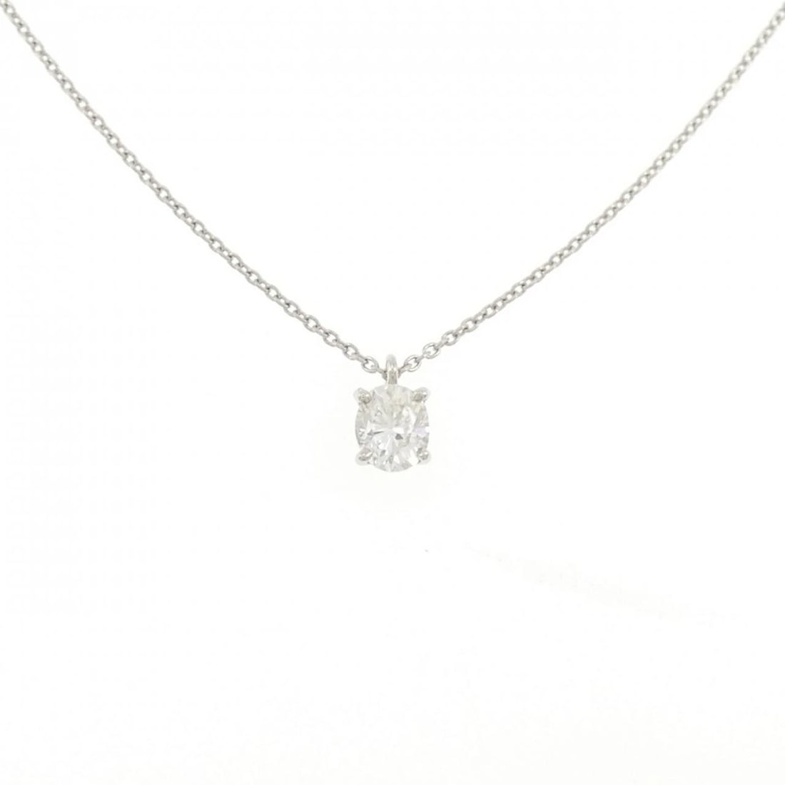 PT900/PT850 DIAMOND NECKLACE: PT900/PT850 Diamond Necklace Brand: Unbranded Type/Style: Necklace Material: Platinum900/Platinum850, Main Stone Natural Color: PT Size: Length: 45cm Accessories: None Accessories Notice: When