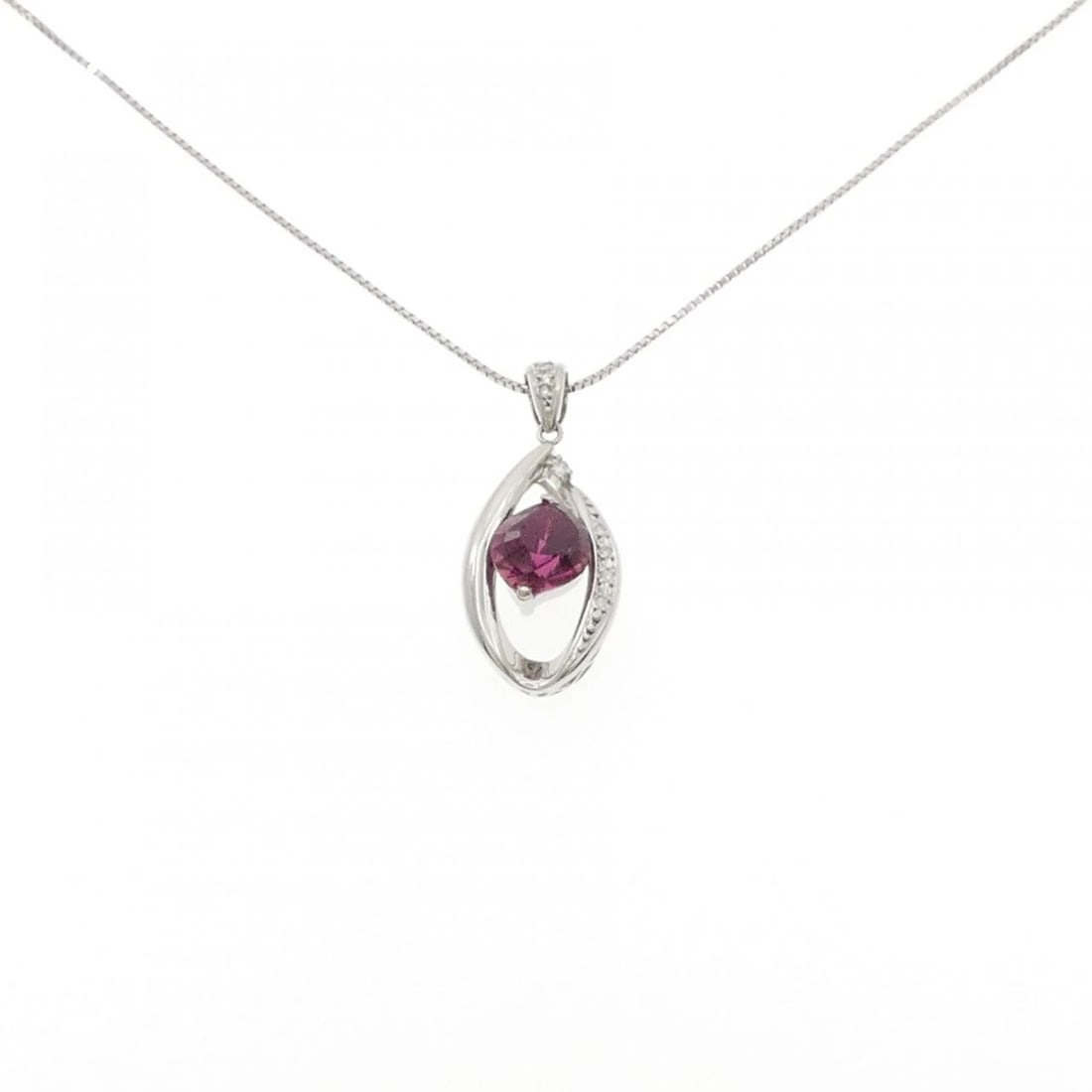 PT900/PT850 TOURMALINE NECKLACE: PT900/PT850 Tourmaline Necklace Brand: Unbranded Type/Style: Tourmaline Necklace Material: Platinum900/Platinum850, Main Stone Tourmaline, Natural Color: PT Size: Length: 60cm Accessories: None
