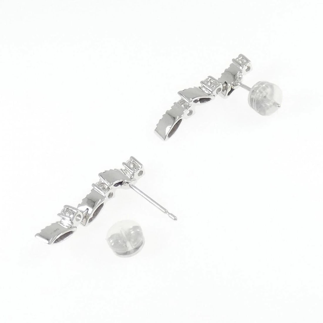 K18WG DIAMOND PIERCE - 3