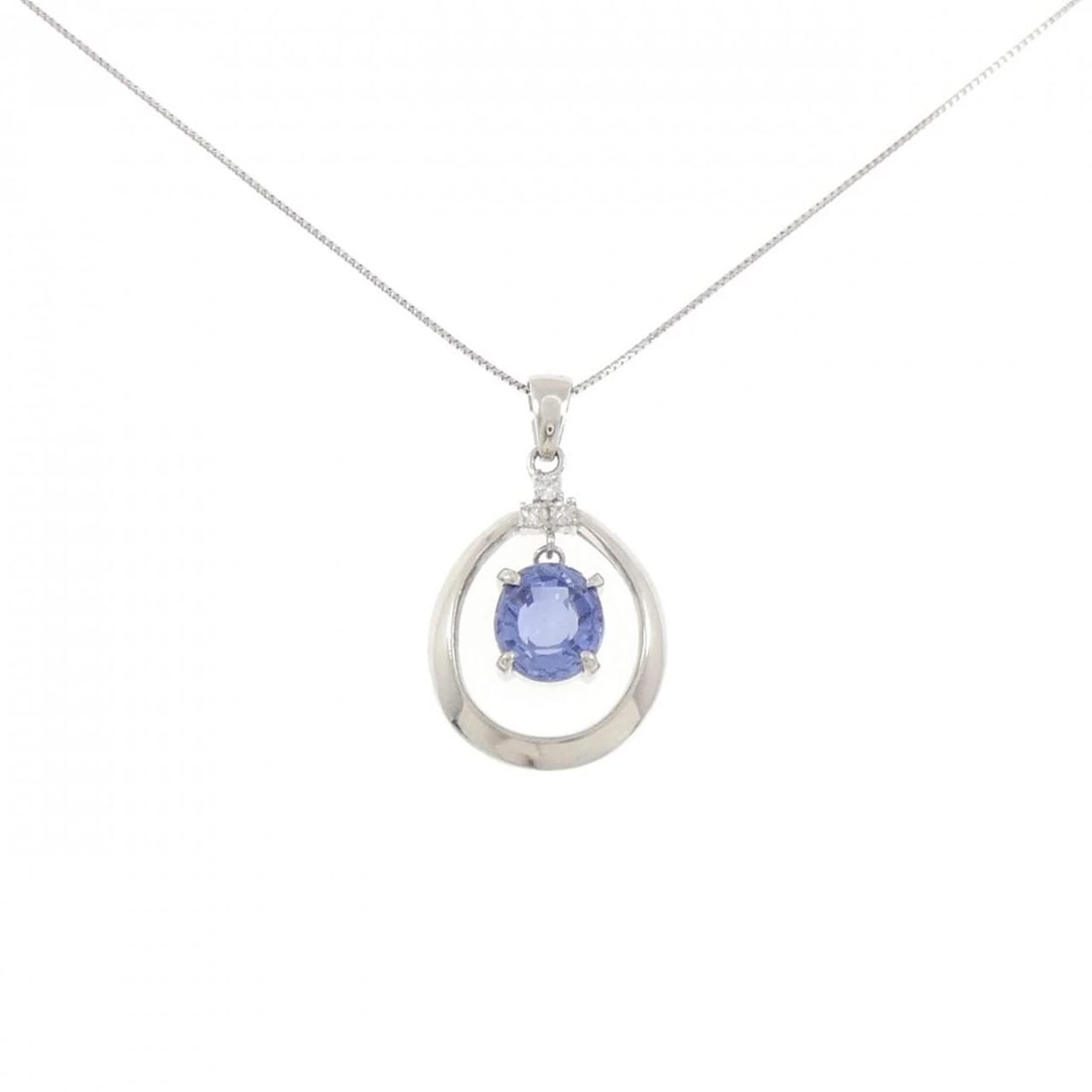 PT900/PT850 SAPPHIRE NECKLACE: PT900/PT850 Sapphire Necklace Brand: Unbranded Type/Style: Sapphire Necklace Material: Platinum900/Platinum850, Main Stone Sapphire, Natural Color: PT Size: Length: 45cm Accessories: None Accessories
