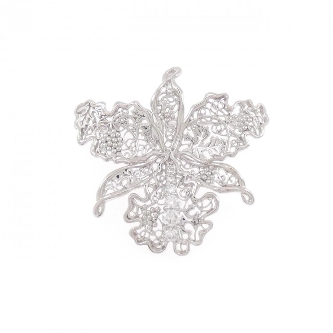 HEIWADO DIAMOND BROOCH: Heiwado Diamond Brooch Brand: Heiwado Pendant/Brooch Type/Style: Heiwado Pendant/Brooch Material: Platinum950, Main Stone Natural Color: PT Size: Approximate dimensions: 42.8mm x 44.7mm Accessories: