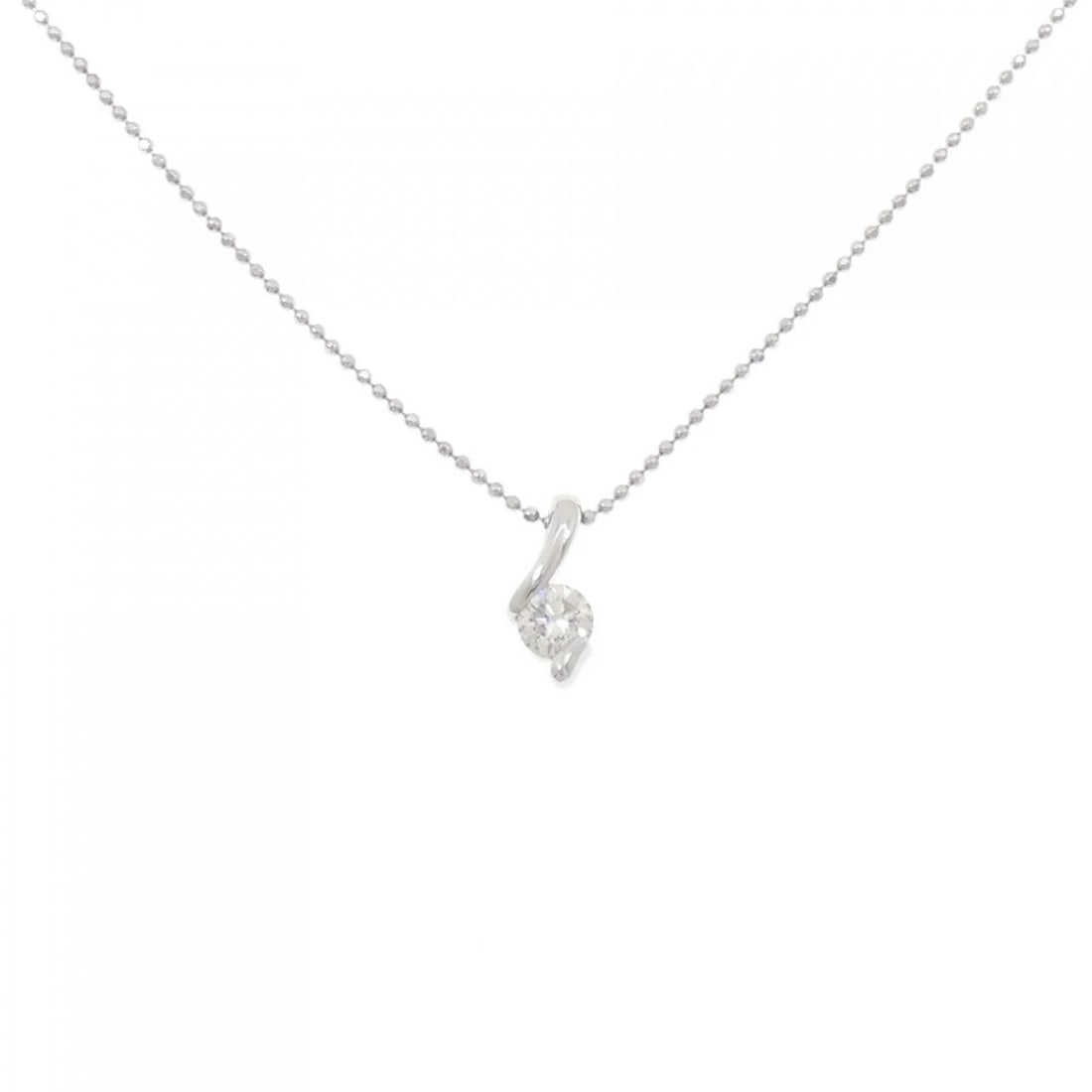 PT900/PT850 DIAMOND NECKLACE: PT900/PT850 Diamond Necklace Brand: Unbranded Type/Style: Diamond Necklace Material: Platinum900/Platinum850, Main Stone Natural Color: PT Size: Length: 40cm Accessories: None Accessories Notice: