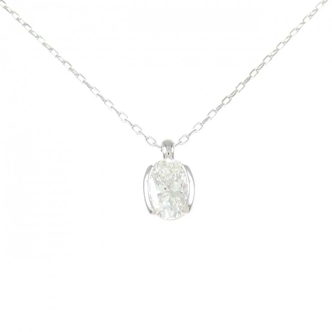 PT850 DIAMOND NECKLACE: PT850 Diamond Necklace Brand: Unbranded Type/Style: Diamond Necklace Material: Platinum850, Main Stone Natural Color: PT Size: Length: 45cm Accessories: None Accessories Notice: When purchasing
