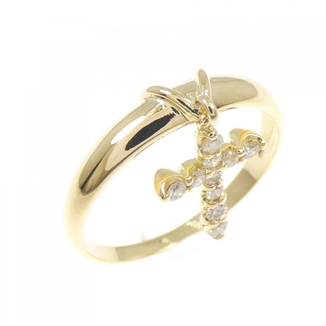 K18YG CROSS DIAMOND RING: K18YG Cross Diamond Ring Brand: Unbranded Type/Style: Diamond Ring Material: K18 yellow gold, Main Stone Natural Color: YG Size: US5 3/4 Accessories: None Accessories Notice: When purchasing