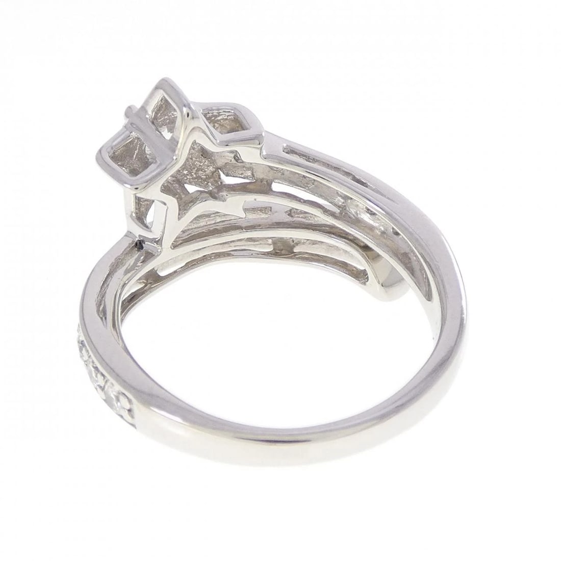 PT900 STAR DIAMOND RING - 3