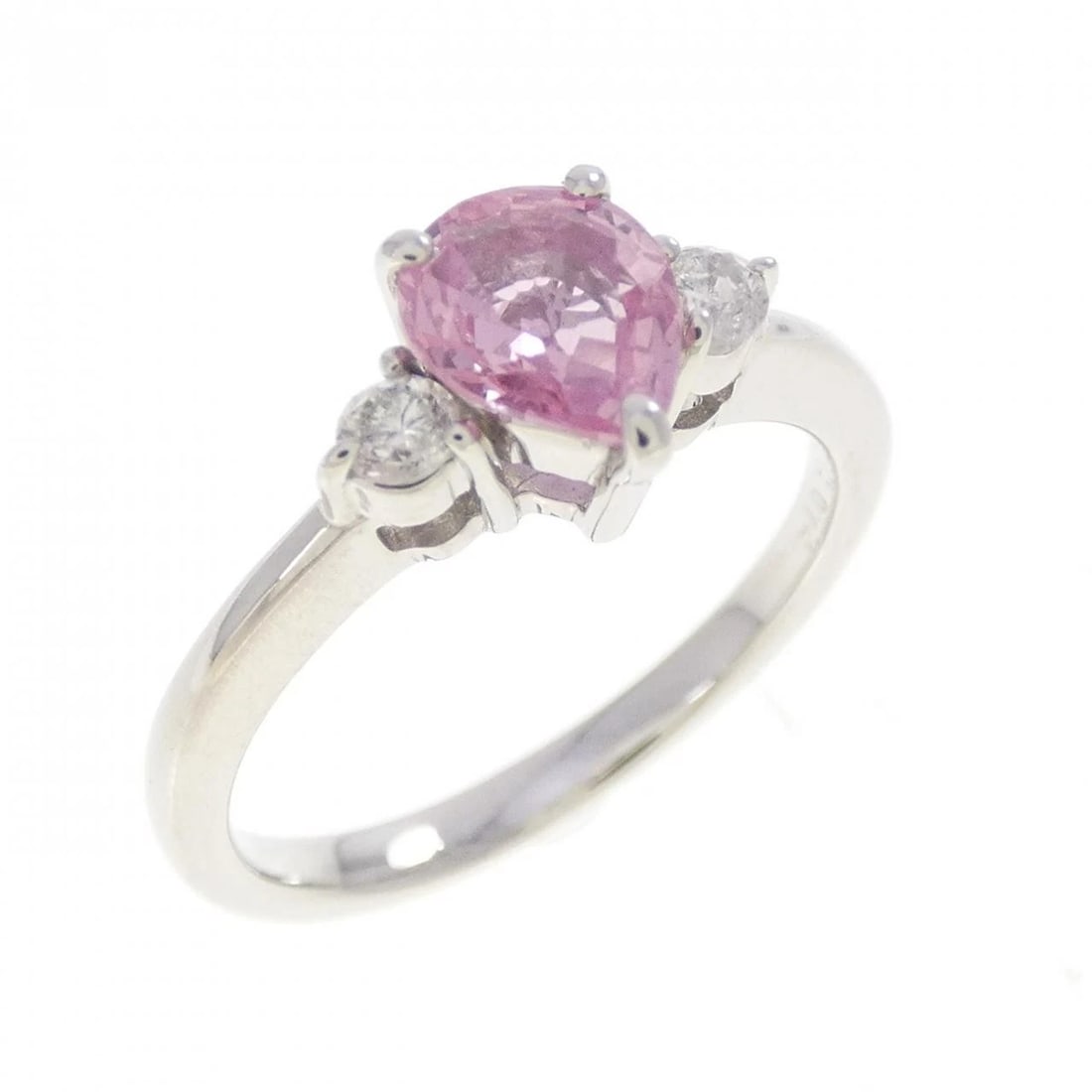 PT900 SAPPHIRE RING: PT900 Sapphire Ring Brand: Unbranded Type/Style: Sapphire Ring Material: Platinum900, Main Stone Sapphire, Natural Color: PT Size: US5 1/4 Accessories: None Accessories Notice: When purchasing