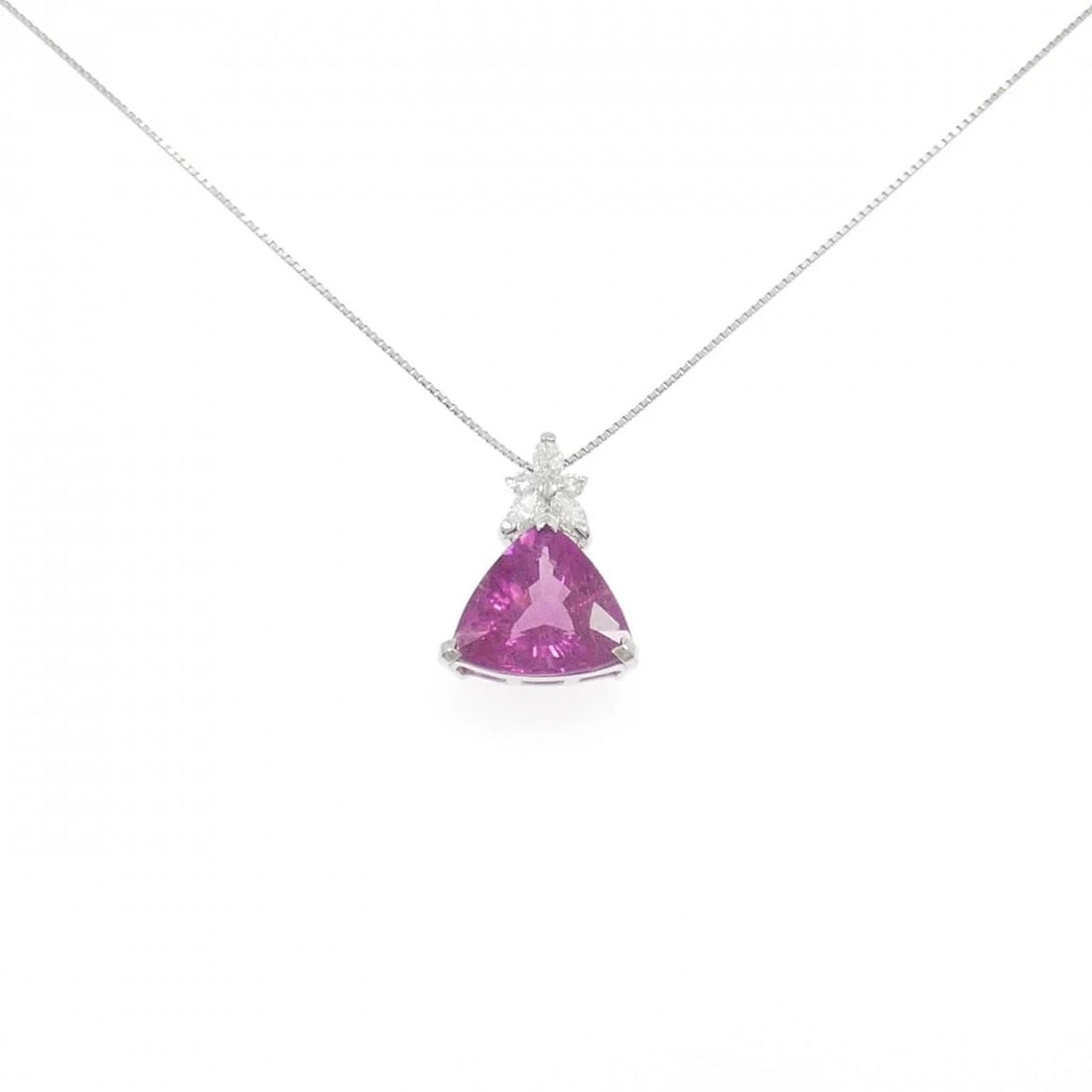 PT900/PT850 TOURMALINE NECKLACE: PT900/PT850 Tourmaline Necklace Brand: Unbranded Type/Style: Tourmaline Necklace Material: Platinum900/Platinum850, Main Stone Tourmaline, Natural Color: PT Size: Length: 45cm Accessories: None