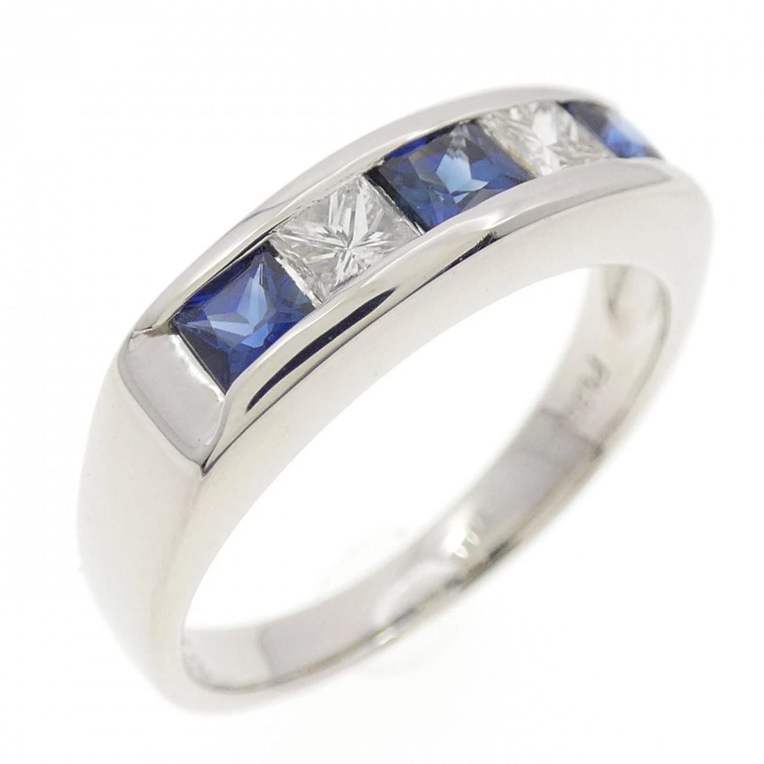 PT900 SAPPHIRE RING: PT900 Sapphire Ring Brand: Unbranded Type/Style: Sapphire Ring Material: Platinum900, Main Stone Sapphire, Natural Color: PT Size: US5 3/4 Accessories: None Accessories Notice: When purchasing