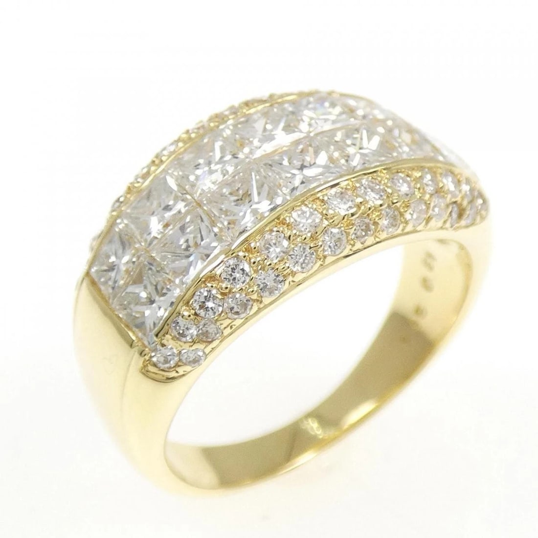 18KYG DIAMOND RING: 18KYG Diamond Ring Brand: Unbranded Type/Style: Diamond Ring Material: 18k yellow gold, Main Stone Natural Color: YG Size: US5 3/4 Accessories: None Accessories Notice: When purchasing pre