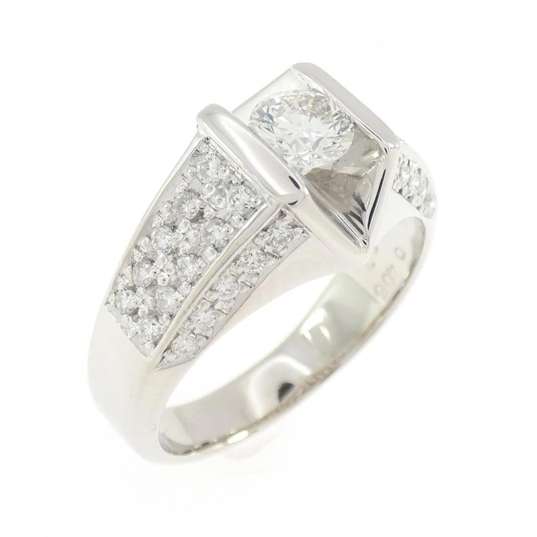 PT900 DIAMOND RING: PT900 Diamond Ring Brand: Unbranded Type/Style: Diamond Ring Material: Platinum900, Main Stone Natural Color: PT Size: US7 1/4 Accessories: None Accessories Notice: When purchasing pre-owned goods,