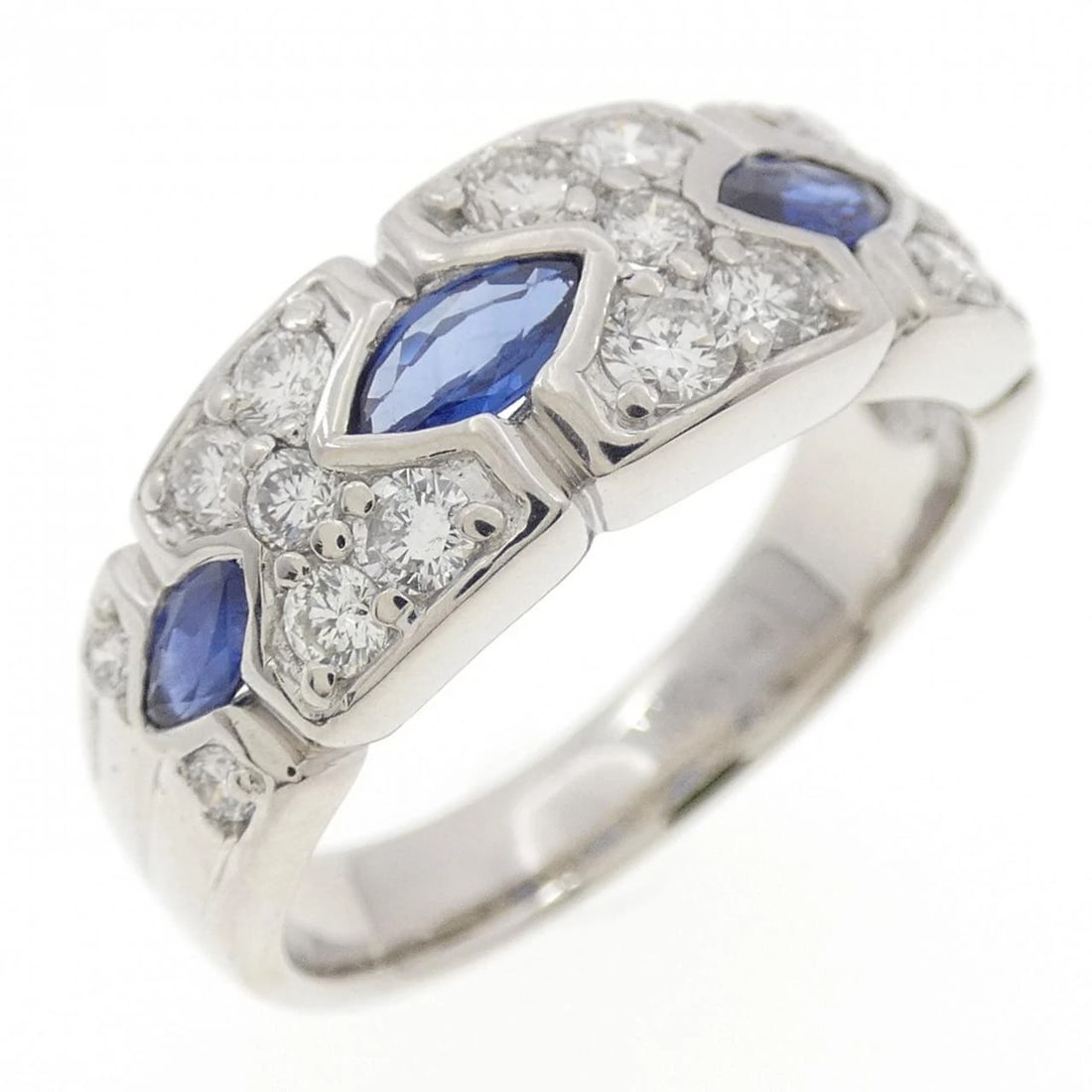 PT900 SAPPHIRE RING: PT900 Sapphire Ring Brand: Unbranded Type/Style: Sapphire Ring Material: Platinum900, Main Stone Natural Color: PT Size: US6 1/4 Accessories: None Accessories Notice: When purchasing pre-owned goods,
