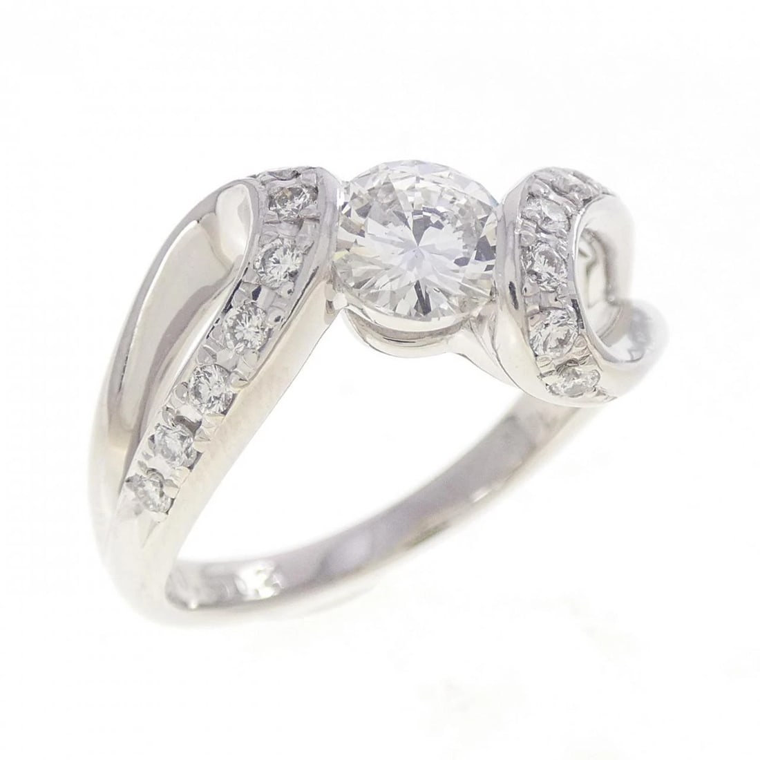 PT900 DIAMOND RING: PT900 Diamond Ring Brand: Unbranded Type/Style: Diamond Ring Material: Platinum900, Main Stone Natural Color: PT Size: US6 3/4 Accessories: None Accessories Notice: When purchasing pre-owned goods,