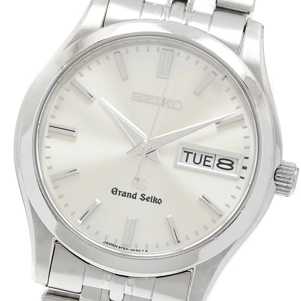SEIKO GRAND SEIKO DAY DATE SILVER DIAL QUARTZ WATCH: SEIKO Grand Seiko Day date Silver Dial Quartz Watch Brand: SEIKO Type/Style: Wristwatch Material: Band Material Stainless Steel, Case Material Stainless Steel Color: Dial Color Silver Size: Case Size
