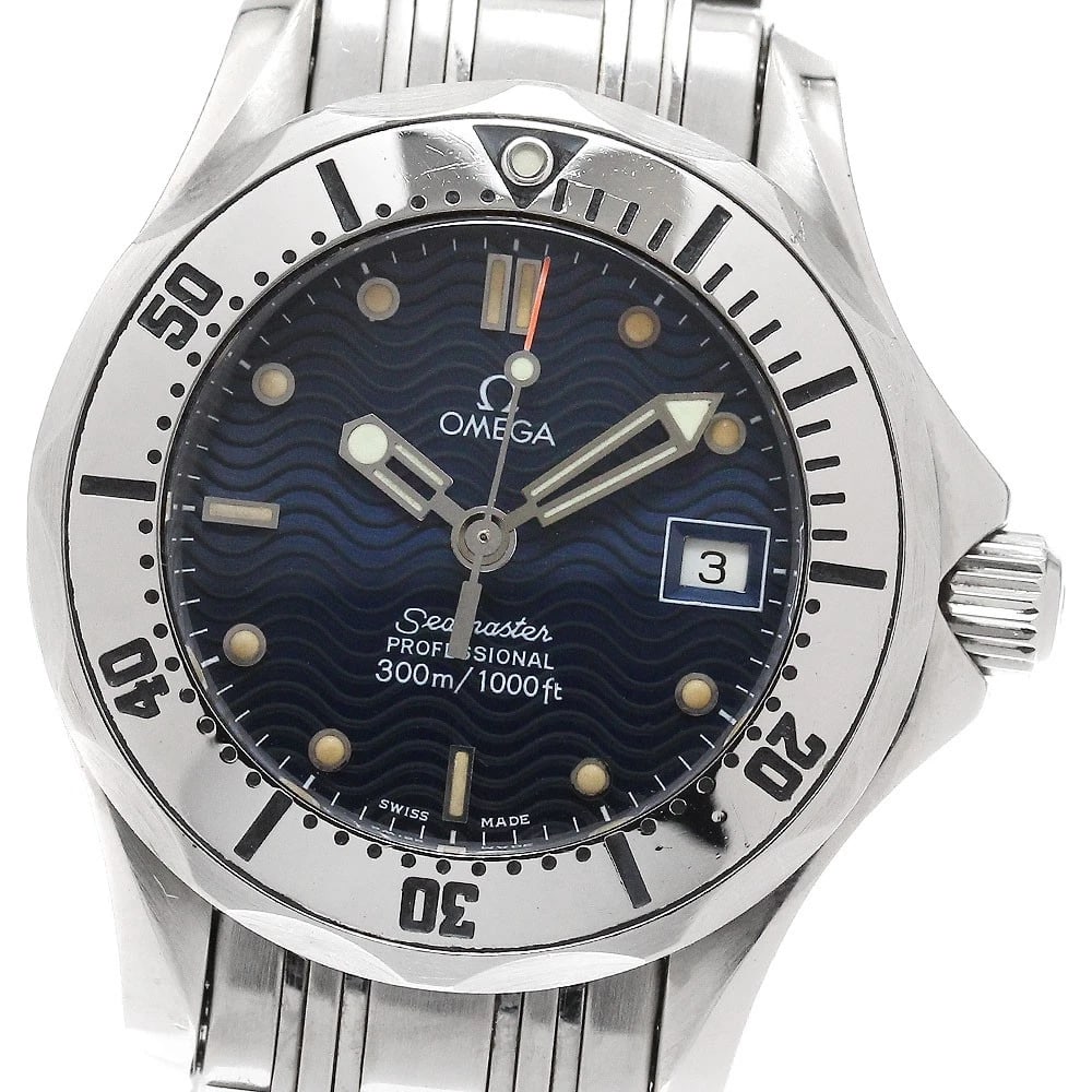 OMEGA SEAMASTER DATE NAVY DIAL QUARTZ WATCH: OMEGA Seamaster Date Navy Dial Quartz Watch Brand: OMEGA Type/Style: Wristwatch Material: Band Material Stainless Steel, Case Material Stainless Steel Color: Dial Color Navy Size: Case Size About28mm