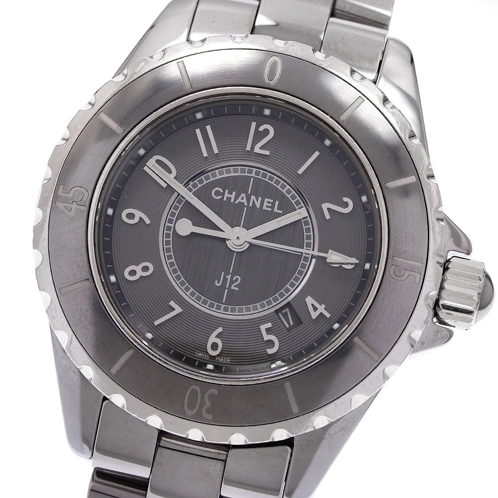 CHANEL J12 CHROMATIC DATE GRAY DIAL QUARTZ WATCH: CHANEL J12 Chromatic Date gray Dial Quartz Watch Brand: CHANEL Type/Style: Wristwatch Material: Band Material Titanium / ceramic, Case Material Titanium / ceramic Color: Dial Color gray Size: Case
