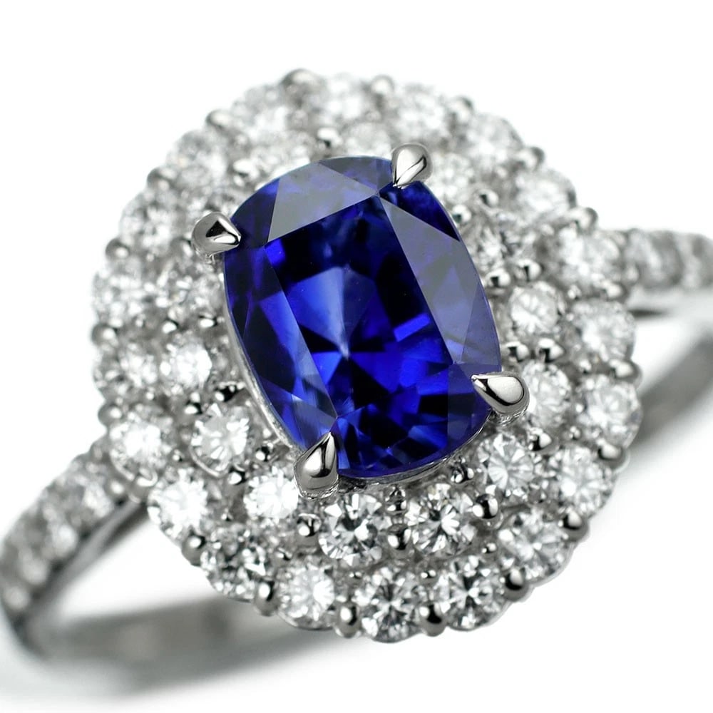 PT900 SRI LANKAN ROYAL BLUE SAPPHIRE DIAMOND RING: Pt900 Sri Lankan Royal Blue Sapphire Diamond Ring Brand: None Type/Style: Ring Material: Pt900, Main Stone Sapphire Color: None Size: 5.5 - 5.75 US Accessories: None Accessories Notice: When