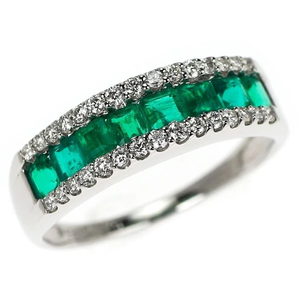 PT900 EMERALD DIAMOND RING: Pt900 emerald diamond ring Brand: None Type/Style: Ring Material: Pt900, Main Stone EMerald Color: None Size: 6.75 - 7 US Accessories: None Accessories Notice: When purchasing pre-owned goods, please