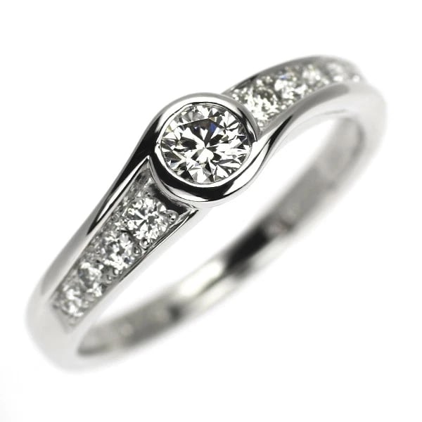 PT900 H&C DIAMOND RING: Pt900 H&C diamond ring Brand: None Type/Style: Ring Material: Pt900, Main Stone Natural Color: None Size: 5.25 US Accessories: None Accessories Notice: When purchasing pre-owned goods, please refer