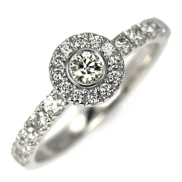 VERETTA ATTAVA K18WG DIAMOND RING: Veretta Attava K18WG Diamond Ring Brand: None Type/Style: Ring Material: K18WG, Main Stone Natural Color: WG Size: 5.5 - 5.75 US Accessories: None Accessories Notice: When purchasing pre-owned goods,
