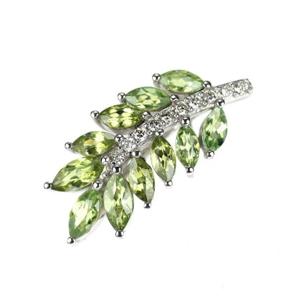 K18WG DEMANTOID GARNET DIAMOND PENDANT TOP: K18WG Demantoid Garnet Diamond Pendant Top Brand: None Type/Style: pendant top Material: K18WG, Main Stone Natural Color: WG Size: Length/Width/Diameter 19.9 Accessories: None Accessories Notice: