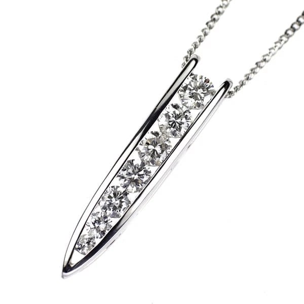 PT900/ PT850 DIAMOND PENDANT NECKLACE: Pt900/ Pt850 Diamond Pendant Necklace Brand: None Type/Style: pendant necklace Material: Pt900/Pt850, Main Stone Natural Color: None Size: Chain Length: 40cm Accessories: None Accessories Notice:
