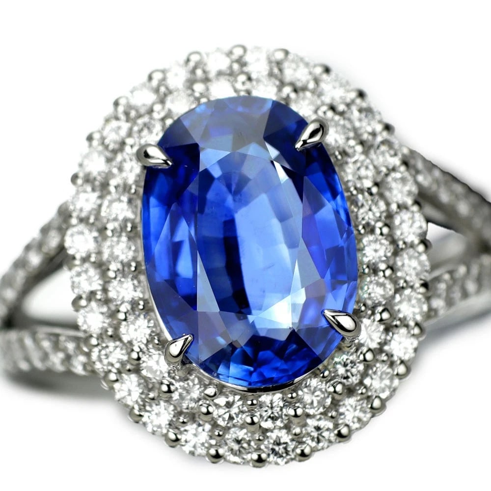 PT900 SAPPHIRE DIAMOND RING: Pt900 Sapphire Diamond Ring Brand: None Type/Style: Ring Material: Pt900, Main Stone Sapphire Color: None Size: 6 US Accessories: None Accessories Notice: When purchasing pre-owned goods, please
