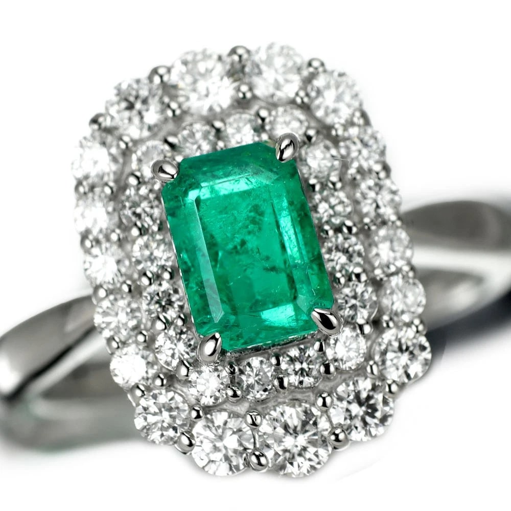 PT900 COLOMBIAN EMERALD DIAMOND RING: Pt900 Colombian Emerald Diamond Ring Brand: None Type/Style: Ring Material: PT900, Main Stone Emerald Color: Pt Size: 6 US Accessories: None Accessories Notice: When purchasing pre-owned goods,