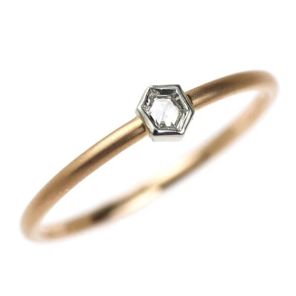 K18/PT900 DIAMOND RING: K18/Pt900 diamond ring Brand: None Type/Style: Ring Material: Pt900, Main Stone Natural Color: None Size: 7.75 - 8 US Accessories: None Accessories Notice: When purchasing pre-owned goods, please